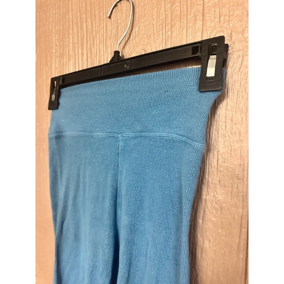 Natural Life Ribbed Biker Shorts Size Small Turquoise Soft Stretchy Casual Gym - Picture 2 of 4